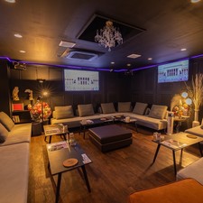 船橋・貸切パーティー＆ ウェディング2次会会場　絆-KIZUNA-の店内のご紹介