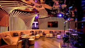 CROSS ROPPONGIの会場の特徴-【各フロアについて】Karaoke VIP Area