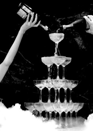 ティファニーで夕食をのお二人の物語を…-想い出話しやサプライズが次々と花開く