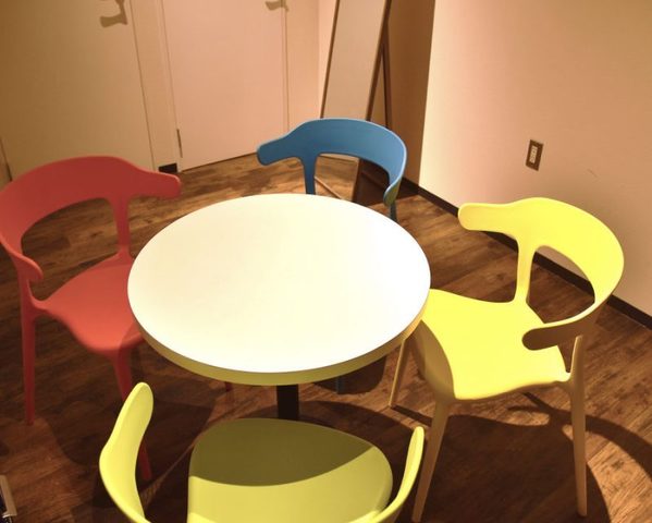 The wedding house Stampede’s（スタンピーズ）の料理・施設等のイメージ画像9-控室