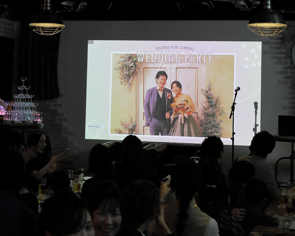 The wedding house Stampede’s（スタンピーズ）の会場内イメージ7枚目-大型スクリーン