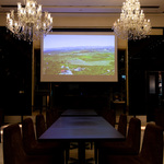 Akari -京都 灯-のフロア1の詳細画像1-200インチスクリーン＆スマホからも上映可能なプロジェクター