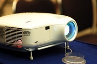 オステリア ガウダンテ 神戸ハーバーランド店のフロア1の詳細画像2-プロジェクター