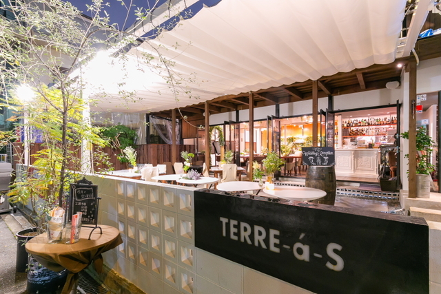 Cafe ＆ Dining TERRE‐a‐s Kyobashiの会場内イメージ1枚目