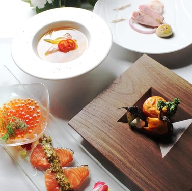 【ドレス・ケーキ・シャンパンタワー選べるプレゼント】～ゲスト様大満足～ 本物のレセプションパーティーのメイン画像