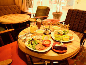 Bougnat Bougnat CAFE & BISTROT ～ブーニャ ブーニャ～のお得な衣装販売