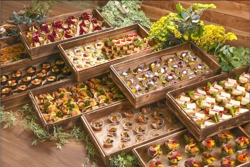 Bougnat Bougnat CAFE & BISTROT ~ブーニャ ブーニャ~の【5,400円 木箱に華やかに盛り付け♪】全9品、2時間飲み放題、無料ゲーム付プラン