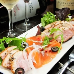 鴨川を眺めるウエディング SMILE GARDENの料理・施設等のイメージ画像9-お料理が大好評