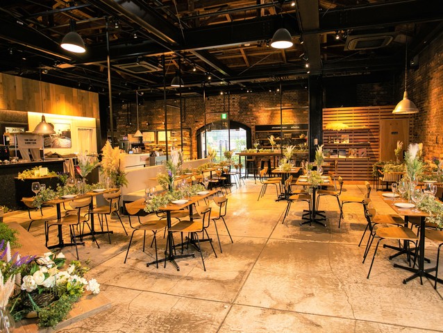 リンシエメ【L’INSIEME －CAFE&BREAD－】の会場内イメージ1枚目-スタイルが自由に選べる空間でパーティー♪