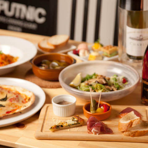 SPUTNICの会場内イメージ10枚目