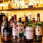 DINING BAR LIBERTYの空間・料理