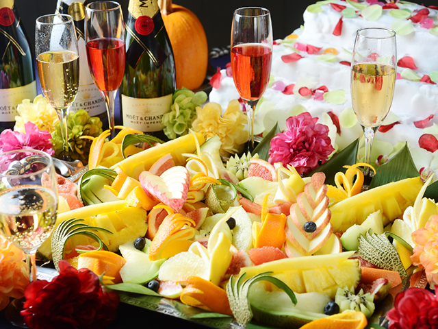 Rilly Banquet 貸切ウエディング会場の料理・施設等のイメージ画像2-この道20年の専属シェフがもてなす華やかな料理！