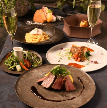 Zenzero 名駅店 ~ゼンゼロ~の【贅沢♪愛知県産3 種のお肉盛りプラン】デザート込みお食事11品+飲み放題付き