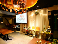 パージナ イタリアン ファイアワークス＋カフェ【Pagina Italian fire‐works＋cafe】の施設・サービスのメイン画像-プロジェクター＆大型スクリーン完備◎会場は設備充実！
