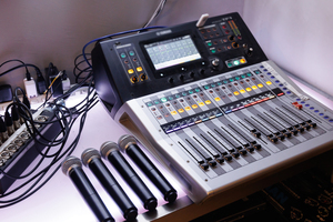 Lux～リュクス～の本格的な音響設備のメイン画像