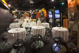 ダイニングダーツバーBee 名駅店のフロア1のメイン画像