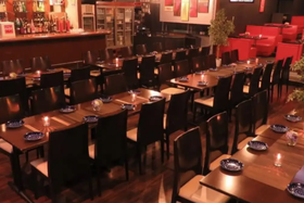 MILAN RIVERSIDE TERRACEのフロア1のメイン画像-大人数でも見渡せる広々としたワンフロアで一体感のある店内