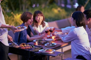 フォレスト キッチン ウィズ アウトドア リビング【FOREST KITCHEN with Outdoor Living】のお洒落な店内★